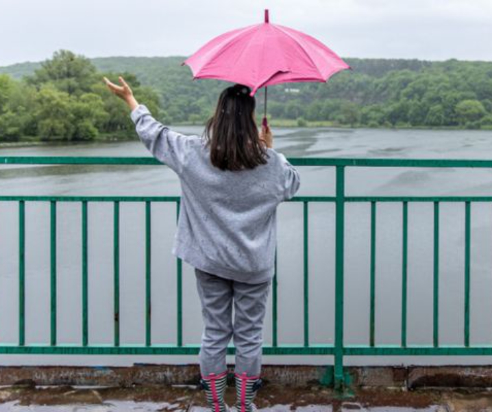From Damp to Delight: Harnessing the Power of Gratitude during the Monsoon