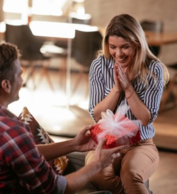 The Rise of Circular Giving: Why 2025 Is the Year for Sustainable Gifting